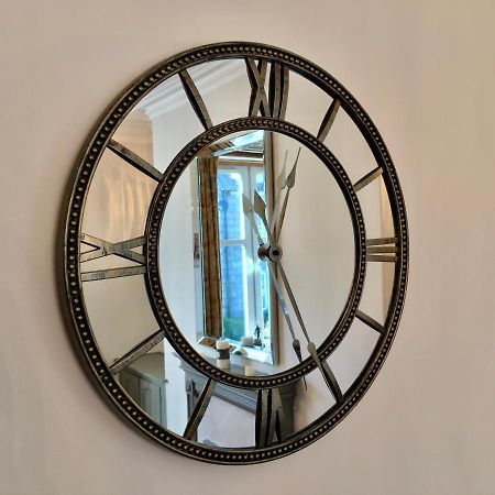 Cosy 2 Bedroom Central Apartment - Free Parking, Free Wifi アバディーン エクステリア 写真