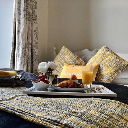 Cosy 2 Bedroom Central Apartment - Free Parking, Free Wifi アバディーン エクステリア 写真