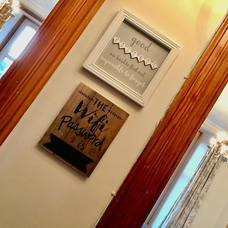 Cosy 2 Bedroom Central Apartment - Free Parking, Free Wifi アバディーン エクステリア 写真