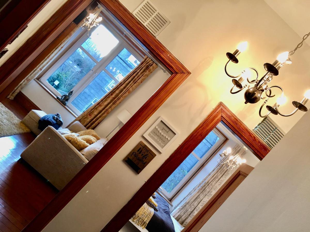 Cosy 2 Bedroom Central Apartment - Free Parking, Free Wifi アバディーン エクステリア 写真