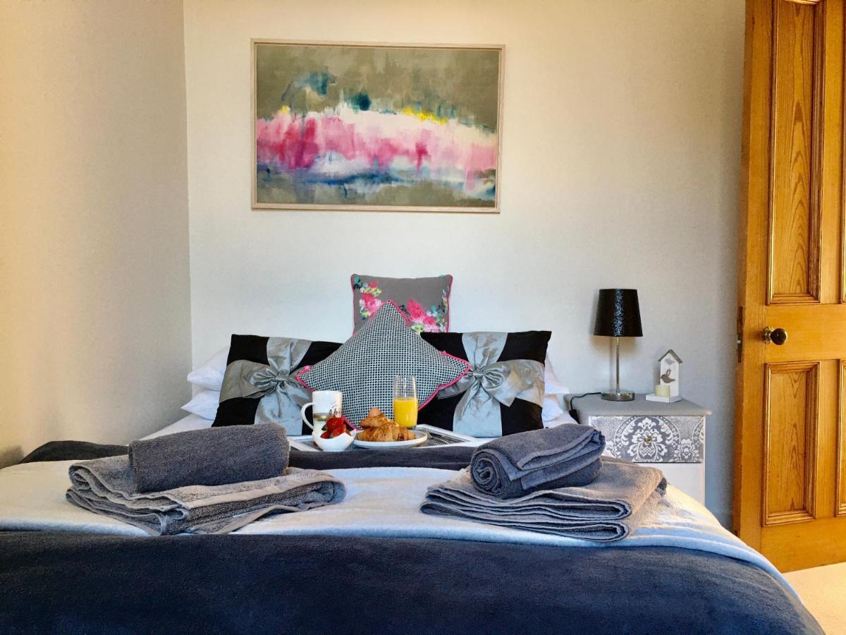 Cosy 2 Bedroom Central Apartment - Free Parking, Free Wifi アバディーン エクステリア 写真