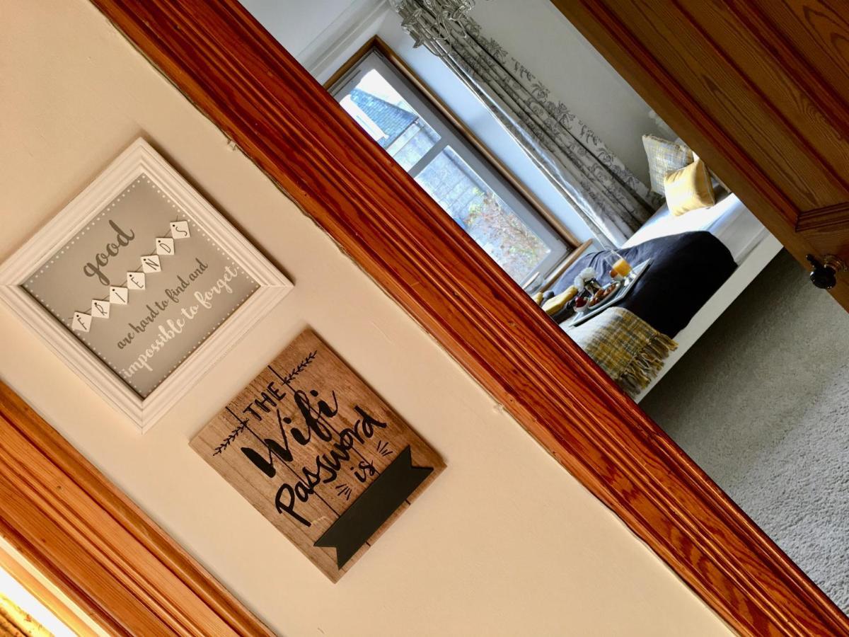 Cosy 2 Bedroom Central Apartment - Free Parking, Free Wifi アバディーン エクステリア 写真