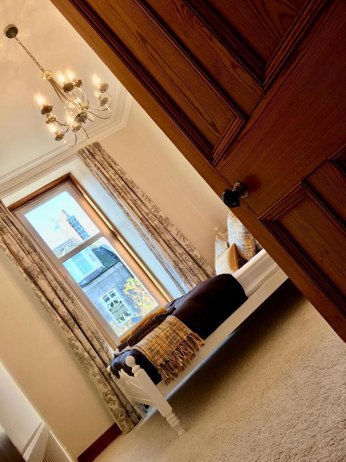 Cosy 2 Bedroom Central Apartment - Free Parking, Free Wifi アバディーン エクステリア 写真